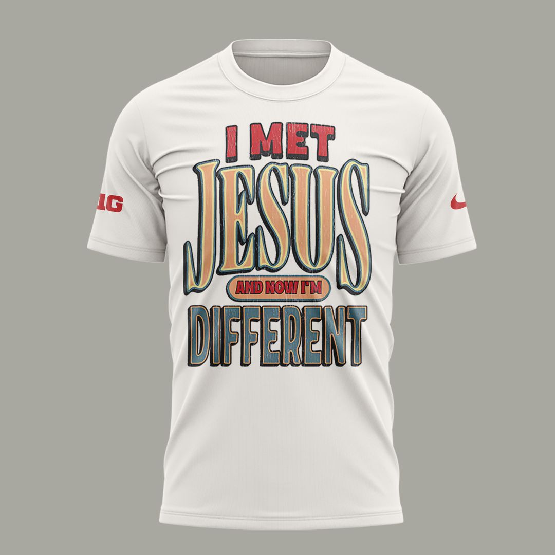 Back at Ohio State, J.T. Tuimoloau makes a statement in the ˜I MET JESUS AND NOW I™M DIFFERENT™ T-Shirt